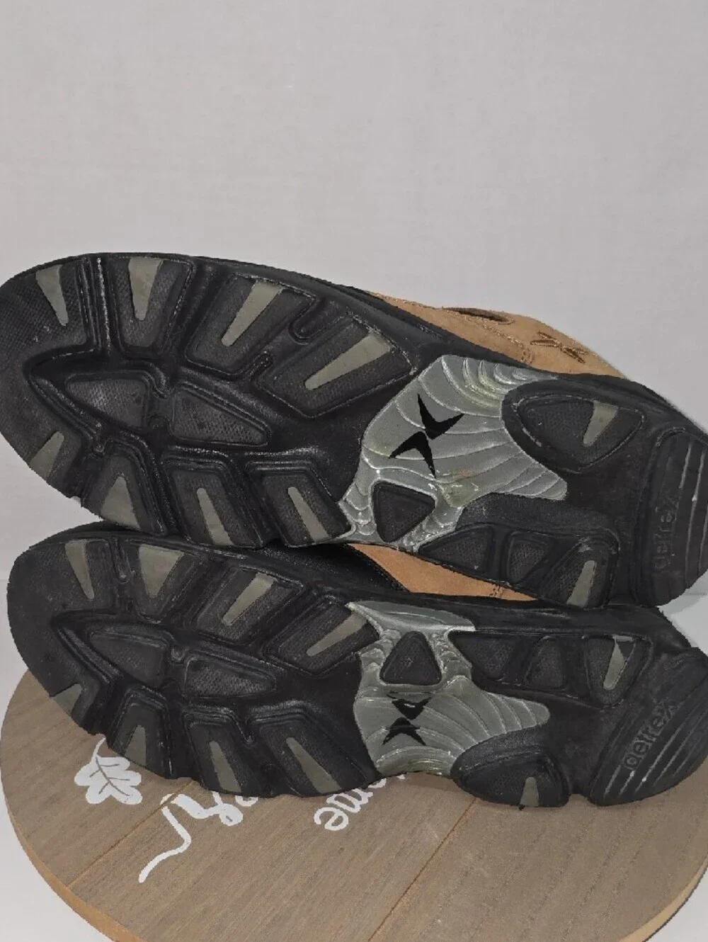 Aetrex Men's Black and Brown Athletic Sneakers